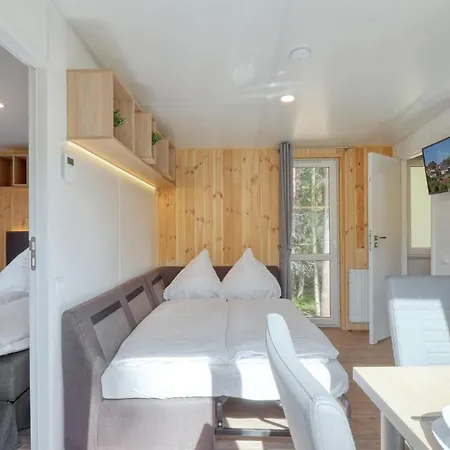 度假居 Tiny Haus 49 Am Brombachsee *